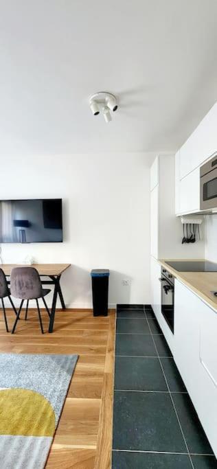 New & Serene 1-Bedroom Apart Near #Ladefenseparis #Parking&Fibre Suresnes Exterior foto